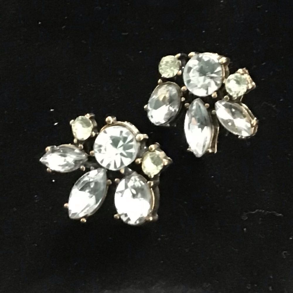 🔹 New Vintage sparkling crystal & gold stud earrings 🔹